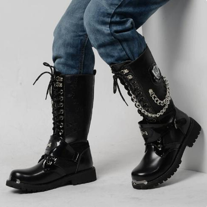 Steel Chain - รองเท้าบูทมอเตอร์ไซค์ผู้ชายสุดหรู ระดับกลางน่อง ระบายอากาศได้ดี สไตล์คอมแบท แบบกอธิค พร้อมสายรัด